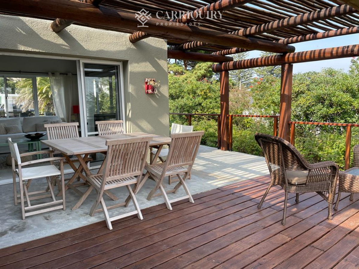 Casa ID.7487/Alquiler-casa-3-dormitorios-mas-servicio-en-Manantiales- - Venta casa con vista al mar. Punta Ballena 