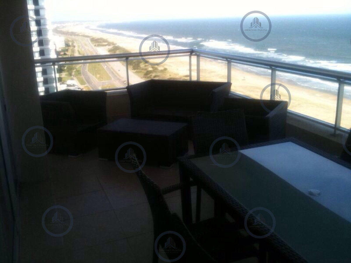 Apartamento ID.827 - Apartamento en Brava, 3 Dormitorios y Vista al Mar 