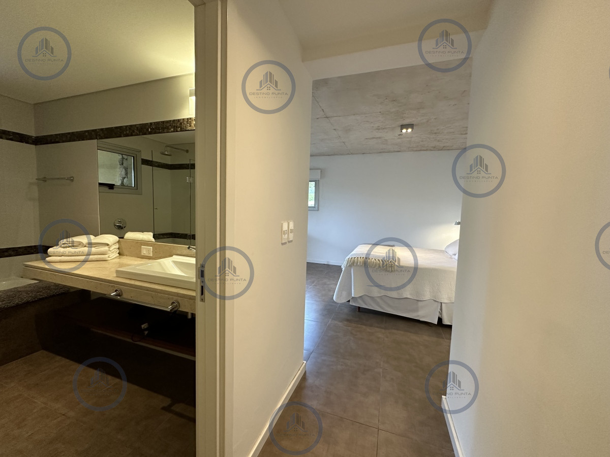 Apartamento ID.2486 - Venta de excelente apartamento en Punta Ballena 