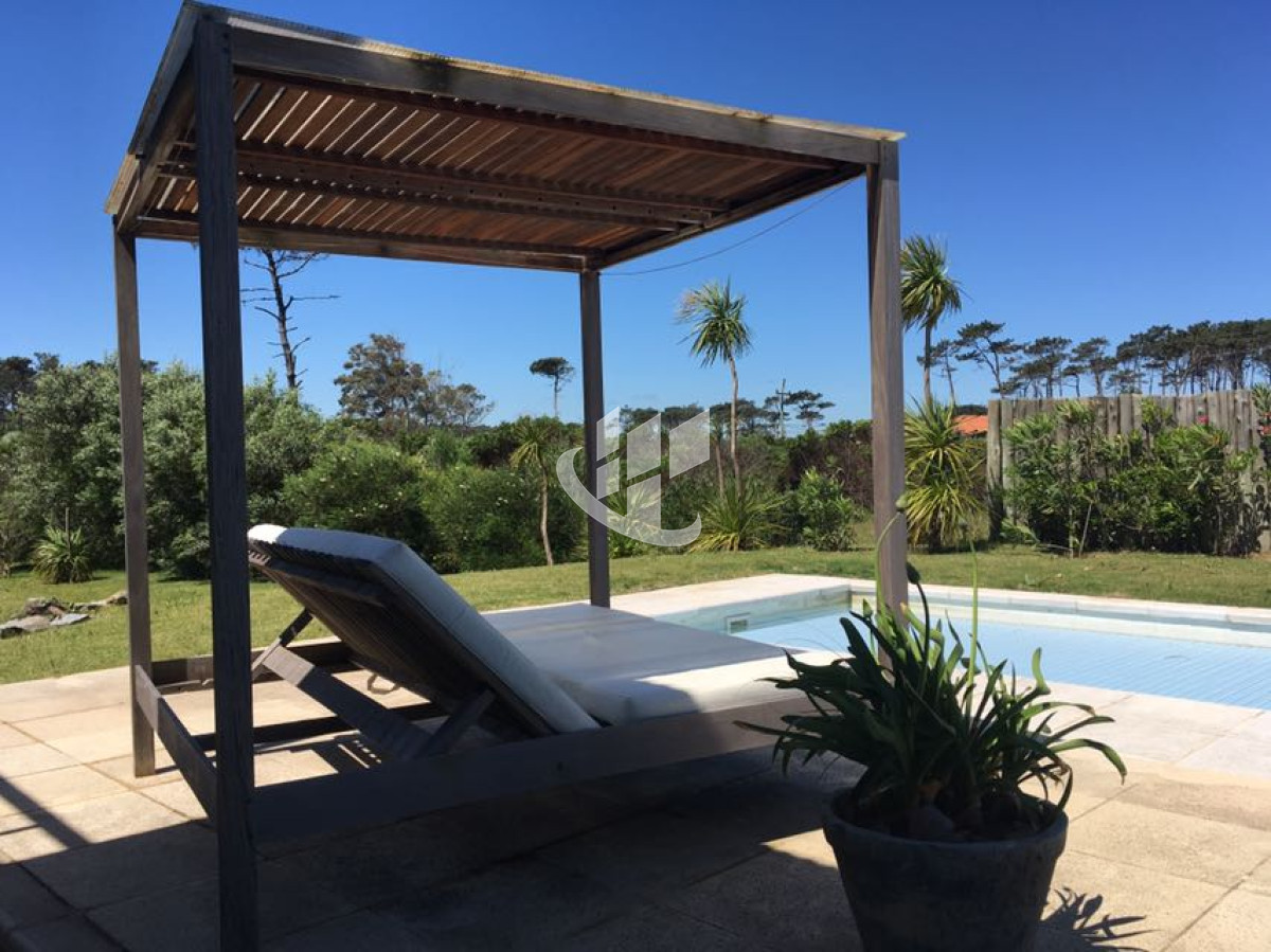 Casa ID.581 - Casa, Venta, 3 dormitorios, Chihuahua, Punta del Este