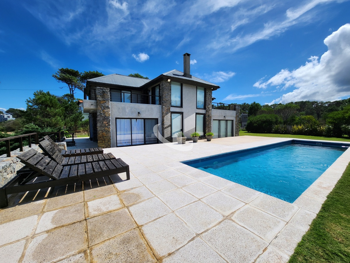Casa ID.581 - Casa, Venta, 3 dormitorios, Chihuahua, Punta del Este