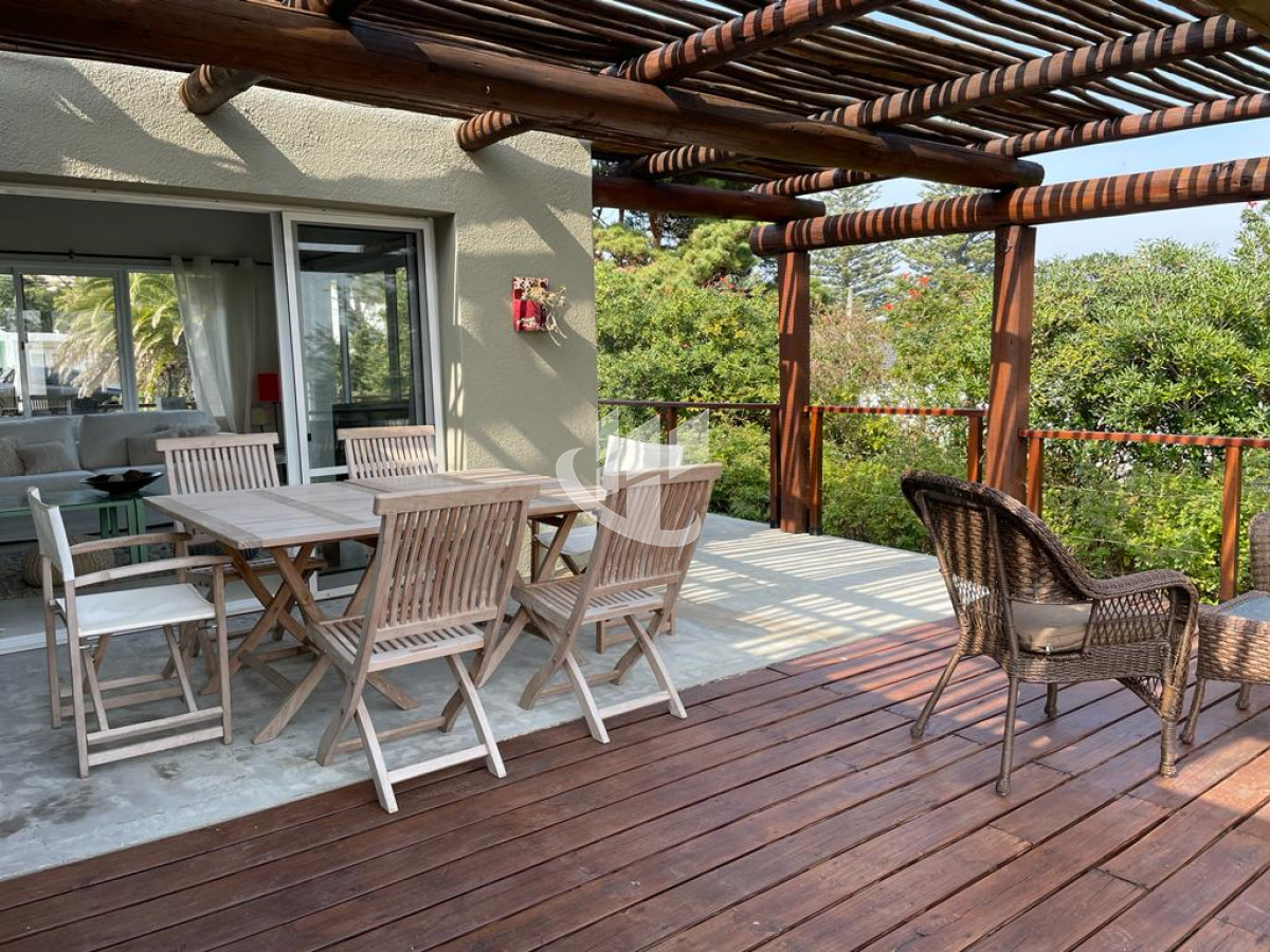 Casa ID.694 - Venta, casa, 3 dormitorios, con vista al mar, Punta Ballena 