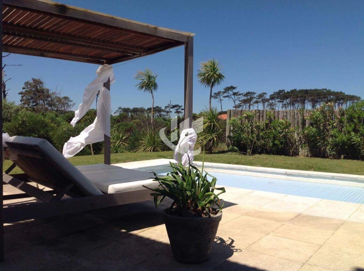 Casa ID.581 - Casa, Venta, 3 dormitorios, Chihuahua, Punta del Este