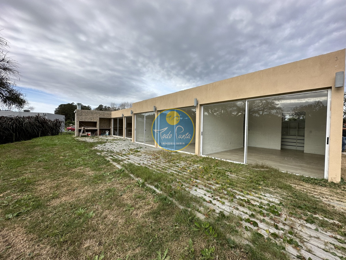 Miniatura de Casa de 3 dormitorios en Punta Ballena, Punta del Este | Todo Punta