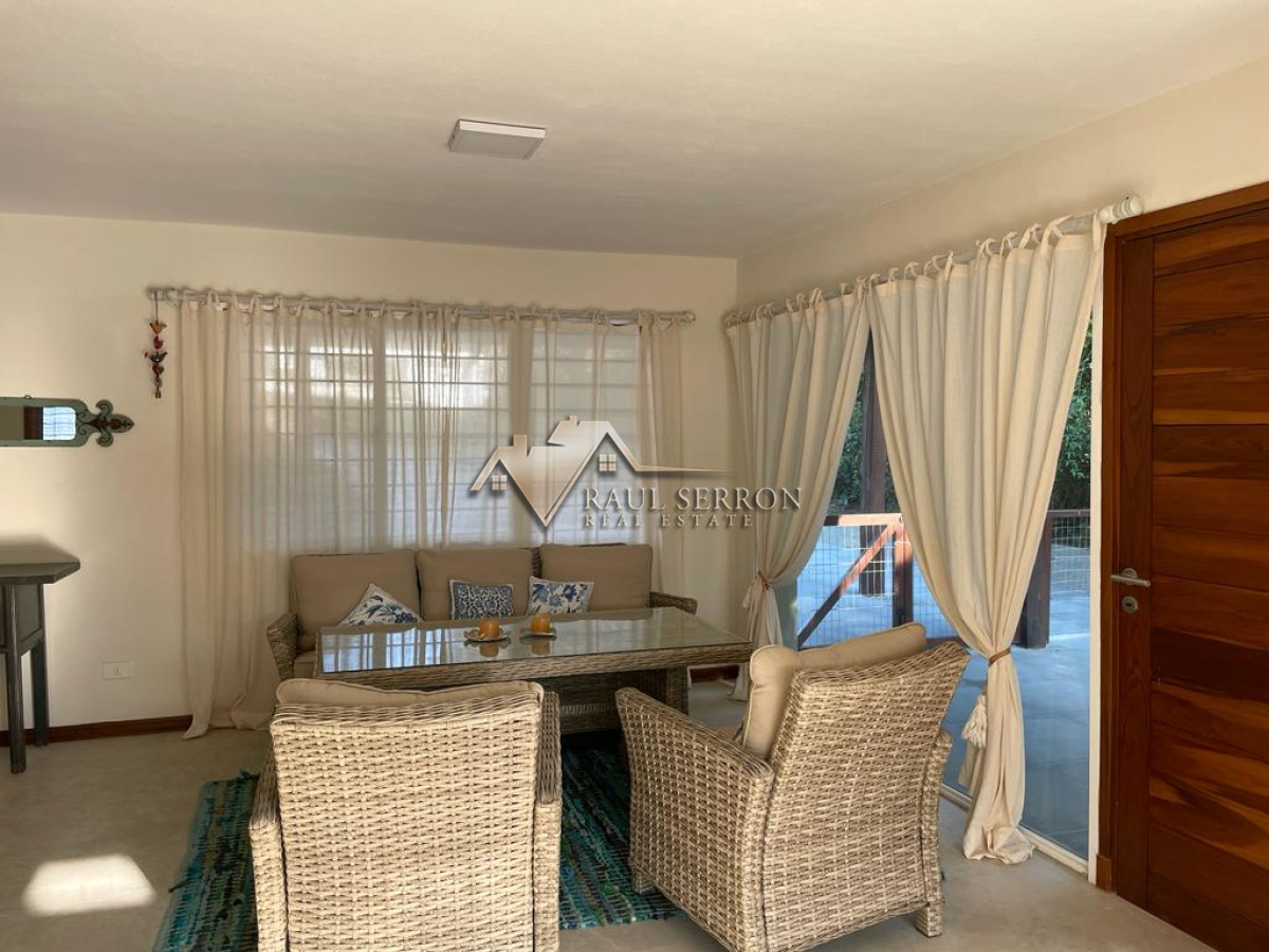 Casa ID.1584 - VENTA DE CASA DE 3 DORMITORIOS CON VISTA AL MAR EN PUNTA BALLENA 