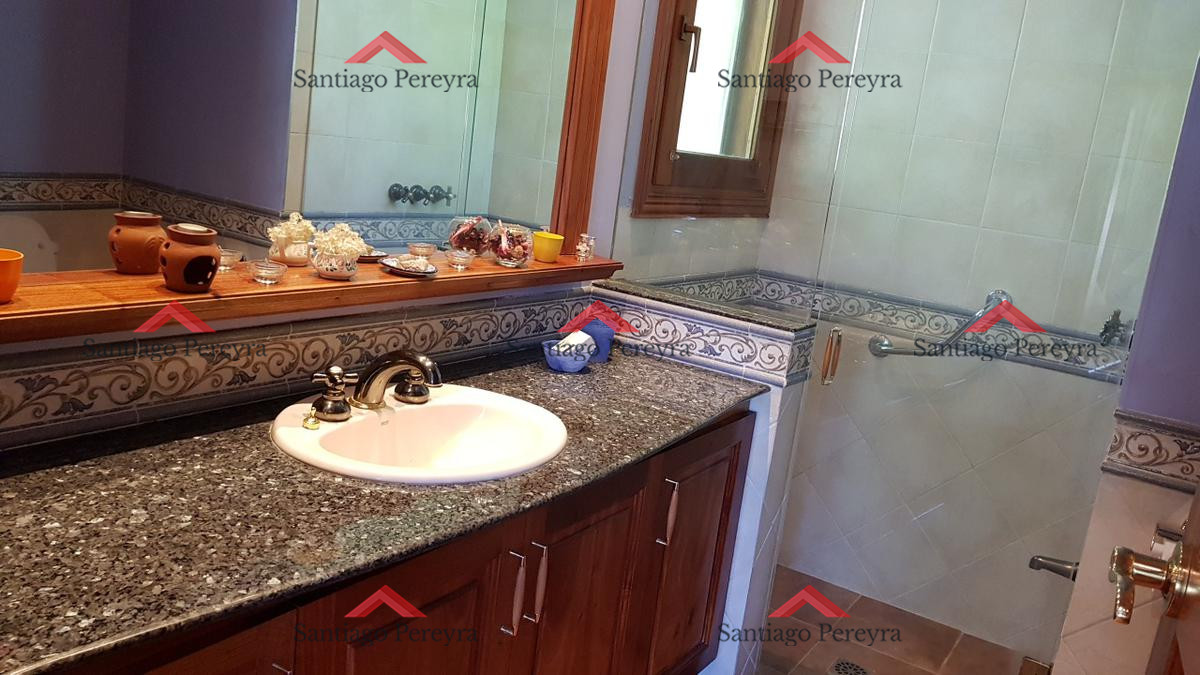 Casa ID.7500 - MUY BUENA CASA EN SOLANAS A 2 CUADRAS DE LA PLAYA