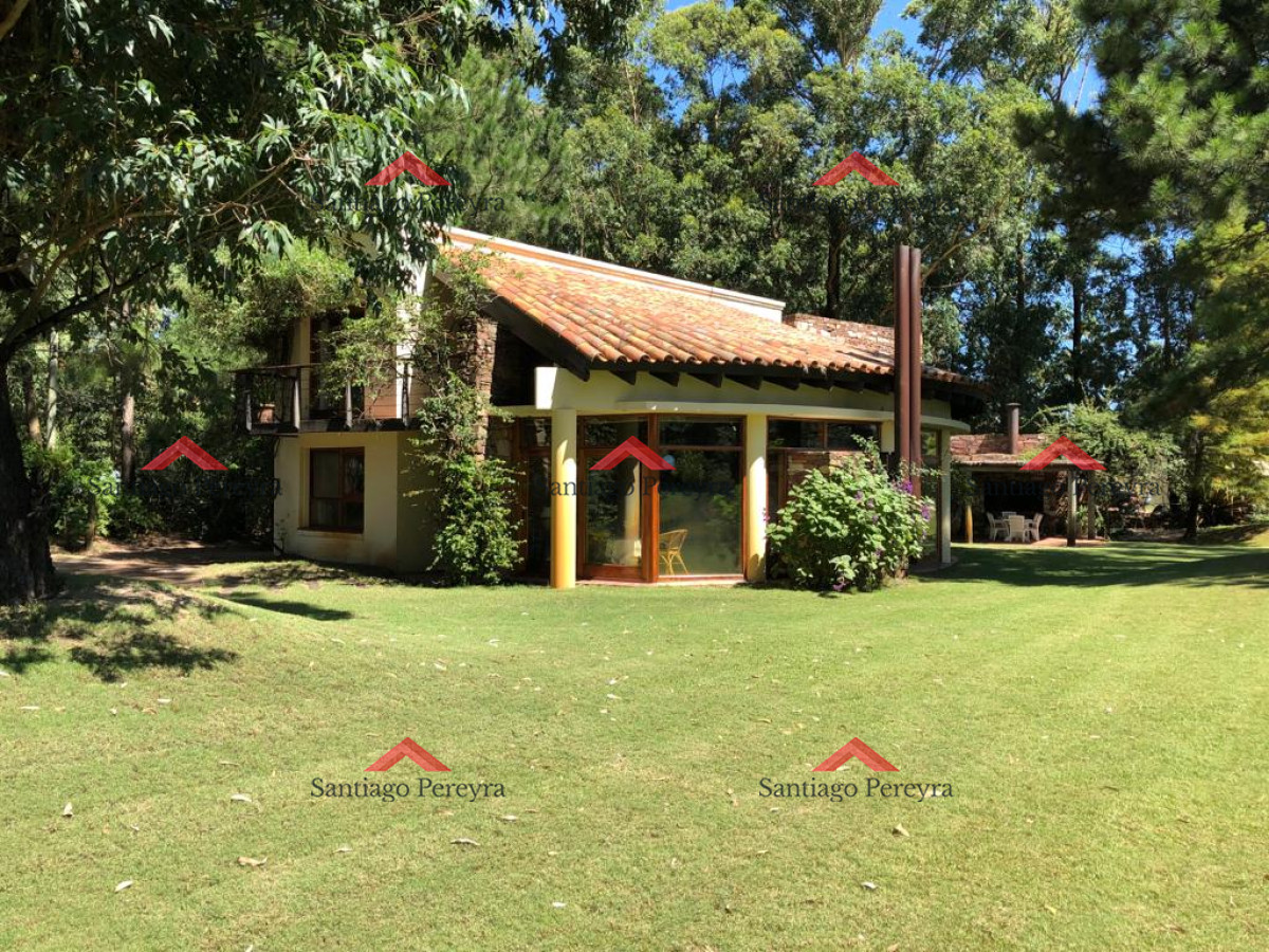 Casa ID.7500 - MUY BUENA CASA EN SOLANAS A 2 CUADRAS DE LA PLAYA