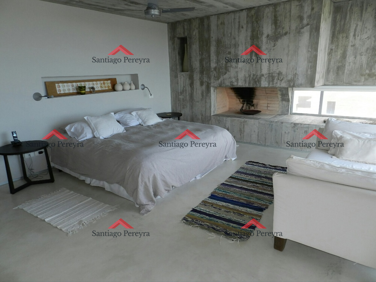 Casa ID.16705 - Excelente casa moderna en Tio tom, pegada al mar