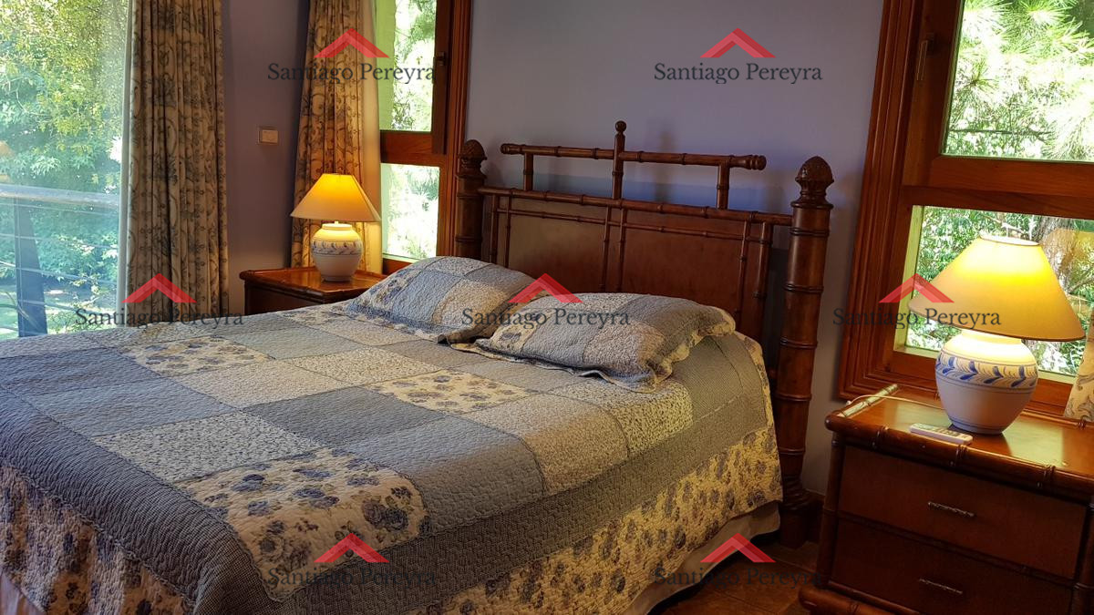 Casa ID.7500 - MUY BUENA CASA EN SOLANAS A 2 CUADRAS DE LA PLAYA