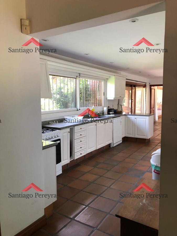 Casa ID.8521 - En Solanas hermosa casa primera linea al mar