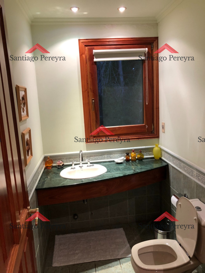 Casa ID.7500 - MUY BUENA CASA EN SOLANAS A 2 CUADRAS DE LA PLAYA