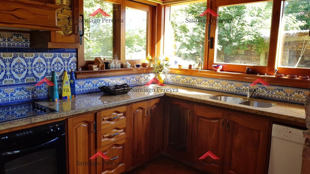 Casa ID.7500 - MUY BUENA CASA EN SOLANAS A 2 CUADRAS DE LA PLAYA