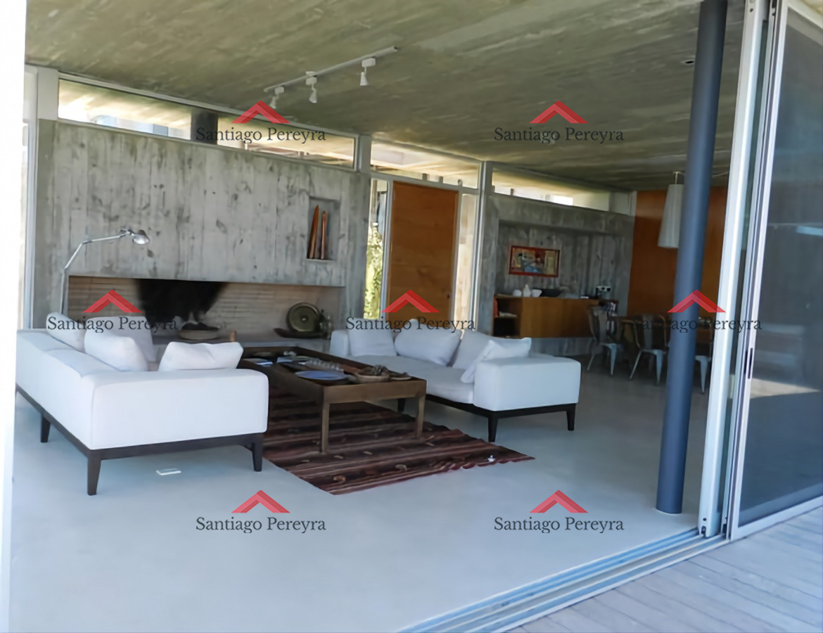 Casa ID.16705 - Excelente casa moderna en Tio tom, pegada al mar