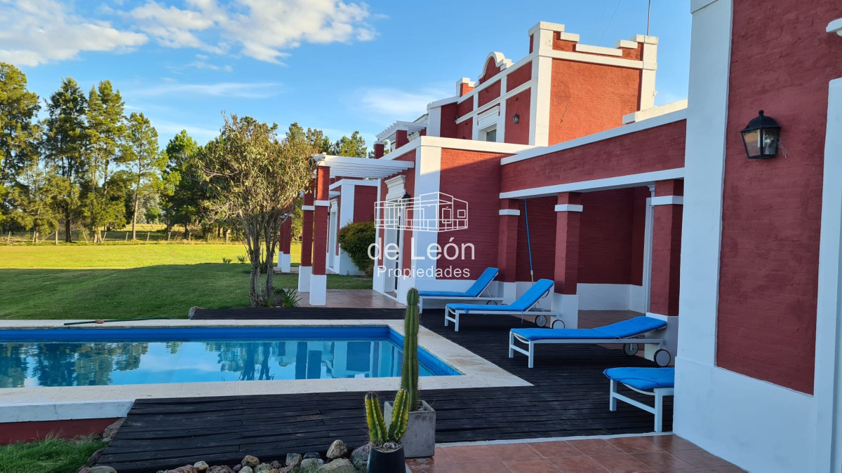 Casa ID.15137 - Chacra de 4 dormitorios
