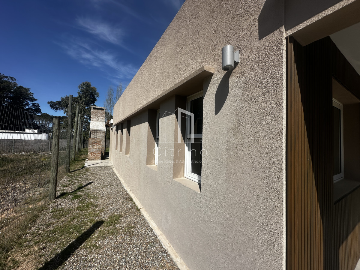 Casa ID.2051 - Venta casa zona Piedras del chileno. Playa mansa 
