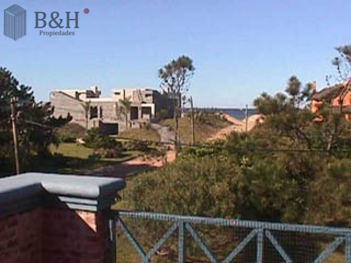 Casa ID.6465 - CASA EN PROPIEDAD HORIZONTAL, EN ZONA DE TIO TOM