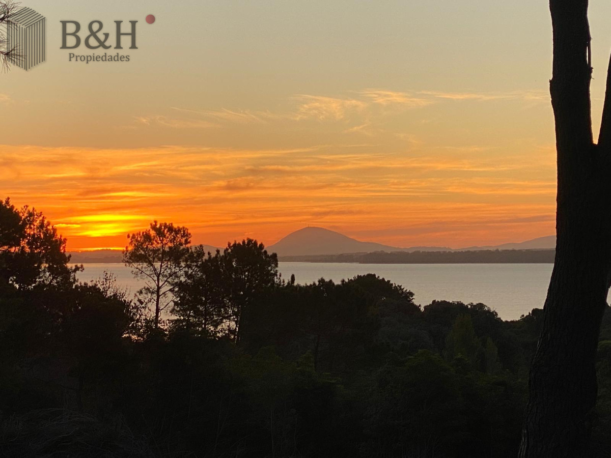 Venta terreno en Las Cumbres punta Ballena  - BYH7038T