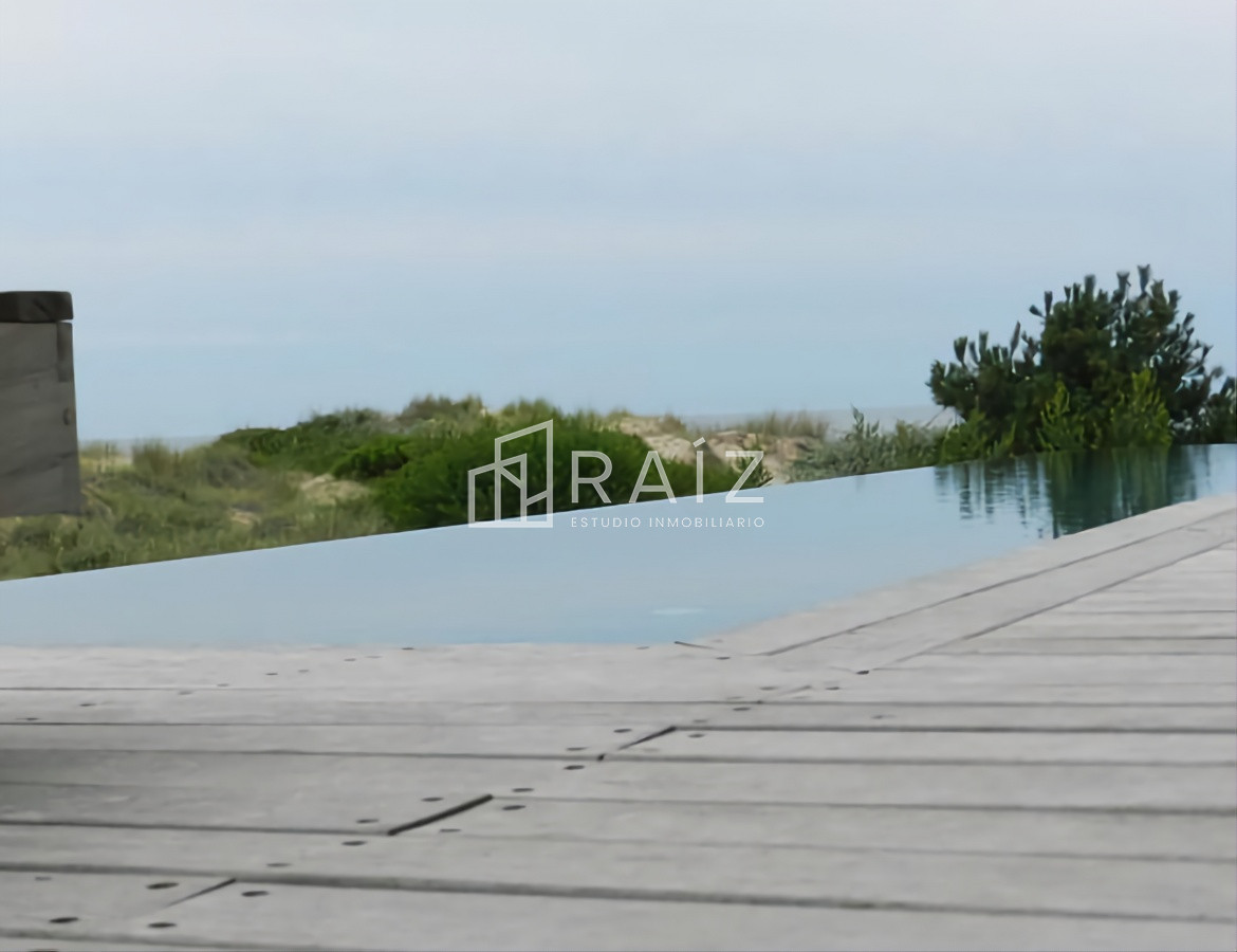 Casa ID.11558 - CASA EN VENTA 4 DORMITORIOS TIO TOM