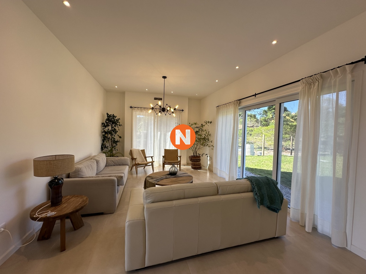 Casa Ref.225399 - Venta casa en zona Chihuahua, Punta Ballena 