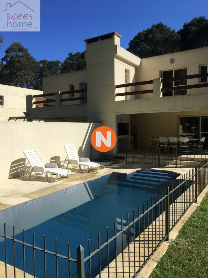 Casa Ref.225307 - Casa de 4 dormitorios dentro del Complejo Solanas.