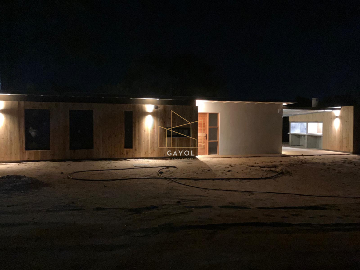 Casa ID.1273 - Venta casa a estrenar en barrio Club del lago Punta Ballena 