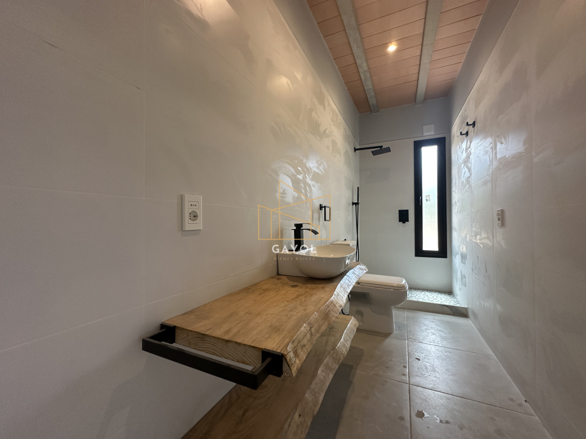 Casa ID.1273 - Venta casa a estrenar en barrio Club del lago Punta Ballena 