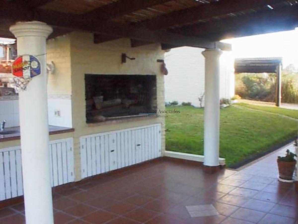 Casa ID.841 - HERMOSA CASA EN  PUNTA BALLENA,  VISTA AL MAR