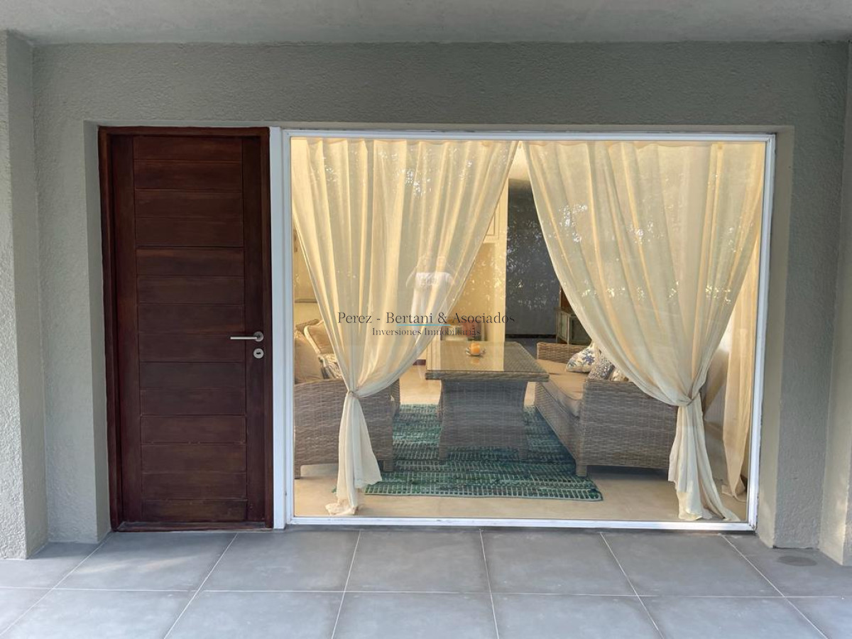Casa ID.879 - Venta casa con vista al mar. Punta Ballena 
