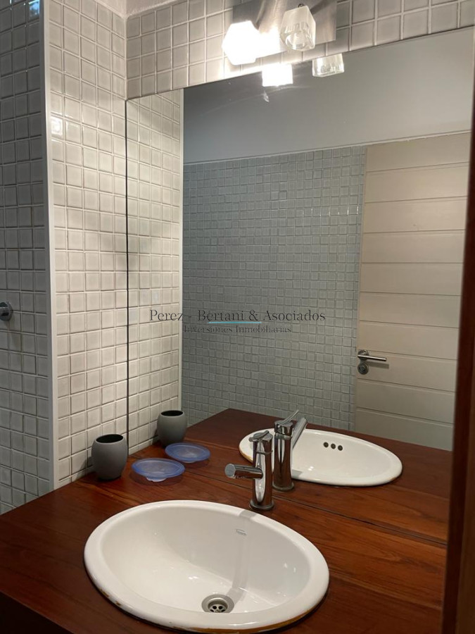 Casa ID.879 - Venta casa con vista al mar. Punta Ballena 