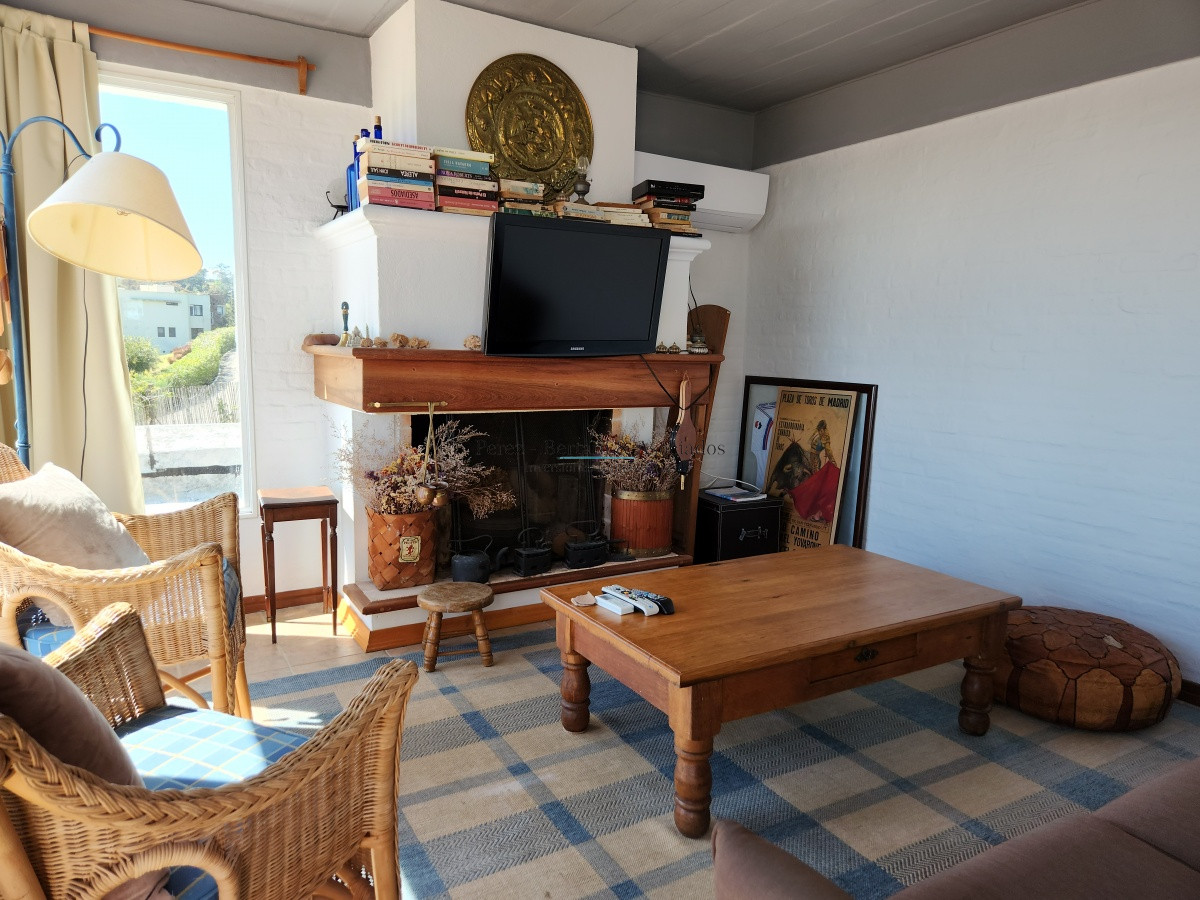 Casa ID.841 - HERMOSA CASA EN  PUNTA BALLENA,  VISTA AL MAR