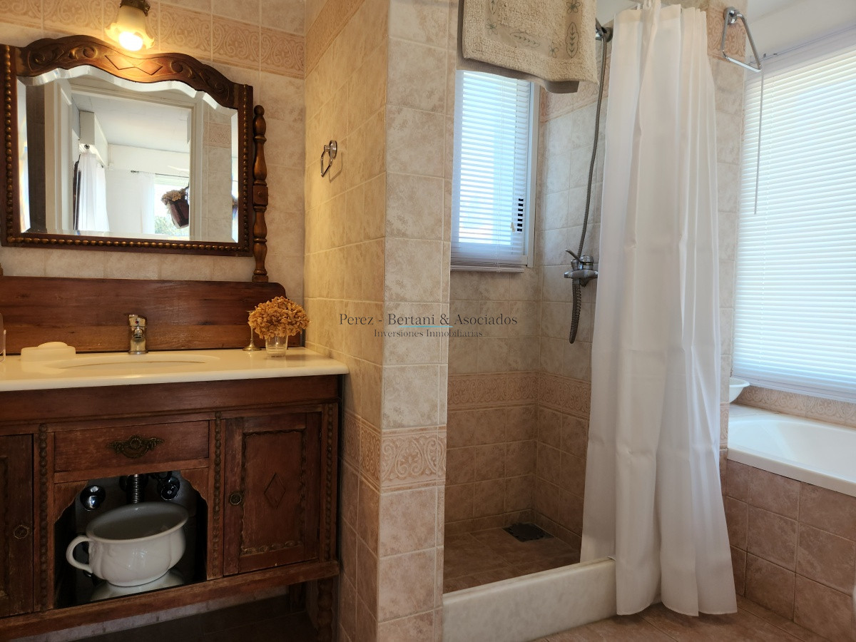 Casa ID.841 - HERMOSA CASA EN  PUNTA BALLENA,  VISTA AL MAR