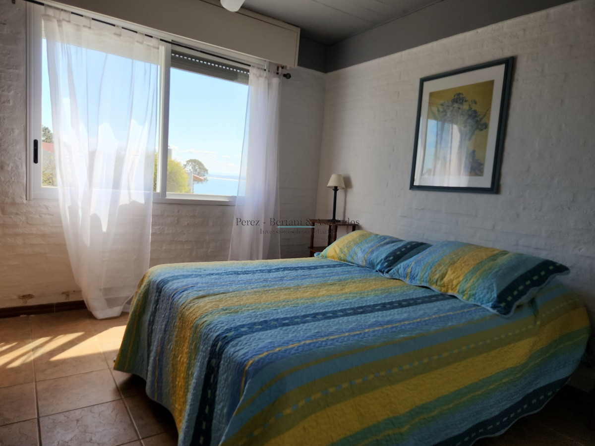Casa ID.841 - HERMOSA CASA EN  PUNTA BALLENA,  VISTA AL MAR