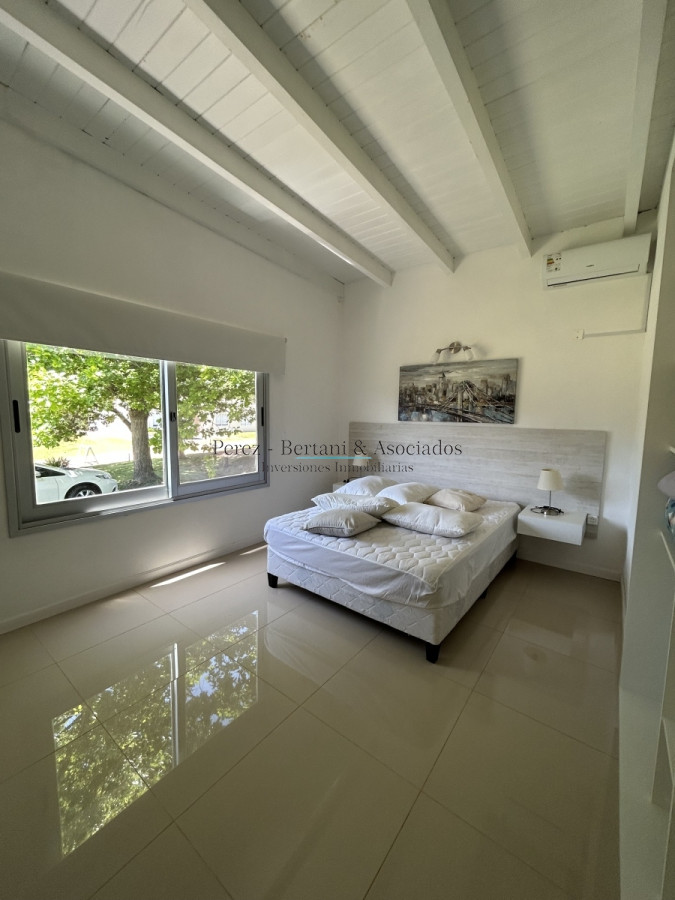 Casa ID.844 - Alquiler Casa en barrio privado, Punta Ballena 