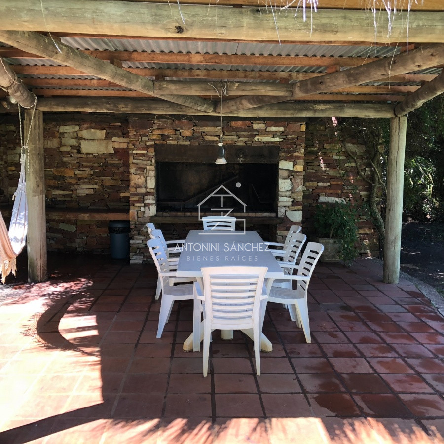 Casa ID.1950 - MUY BUENA CASA EN SOLANAS A 2 CUADRAS DE LA PLAYA