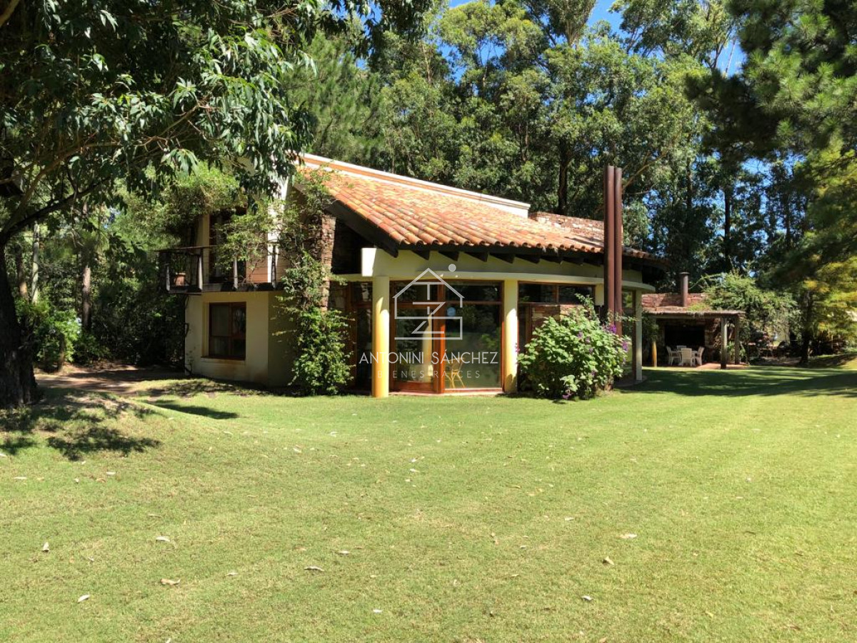 Casa ID.1950 - MUY BUENA CASA EN SOLANAS A 2 CUADRAS DE LA PLAYA
