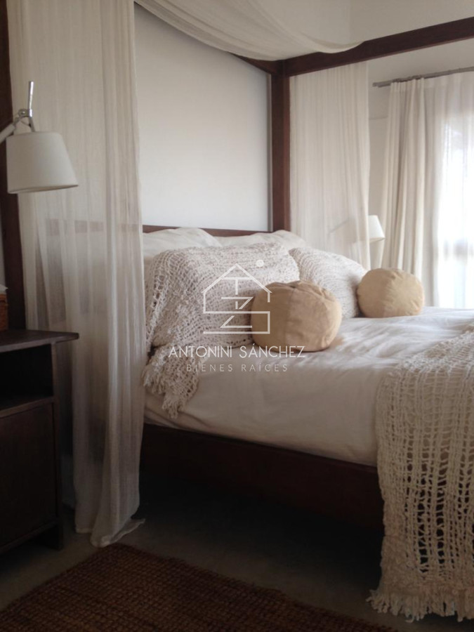 Casa ID.1844 - Venta Casa en primera línea al mar, Punta Ballena 