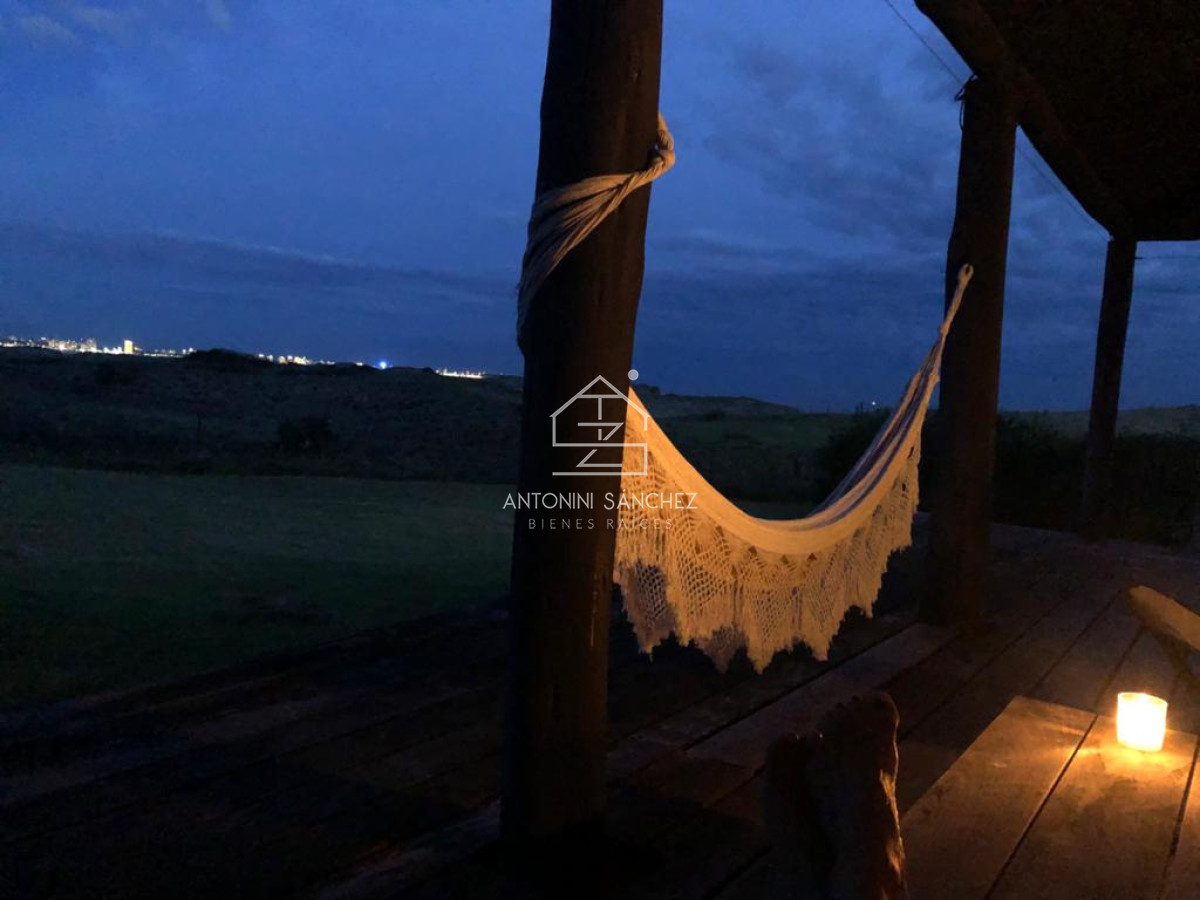 Casa ID.1844 - Venta Casa en primera línea al mar, Punta Ballena 