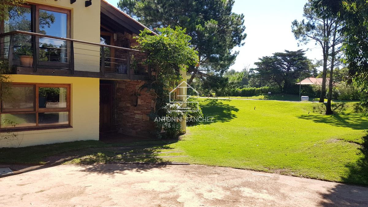 Casa ID.1950 - MUY BUENA CASA EN SOLANAS A 2 CUADRAS DE LA PLAYA