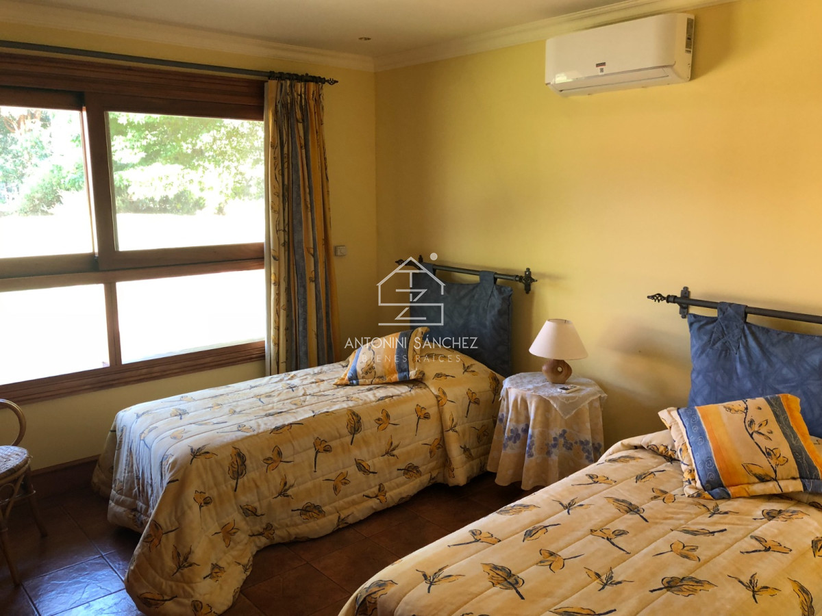 Casa ID.1950 - MUY BUENA CASA EN SOLANAS A 2 CUADRAS DE LA PLAYA