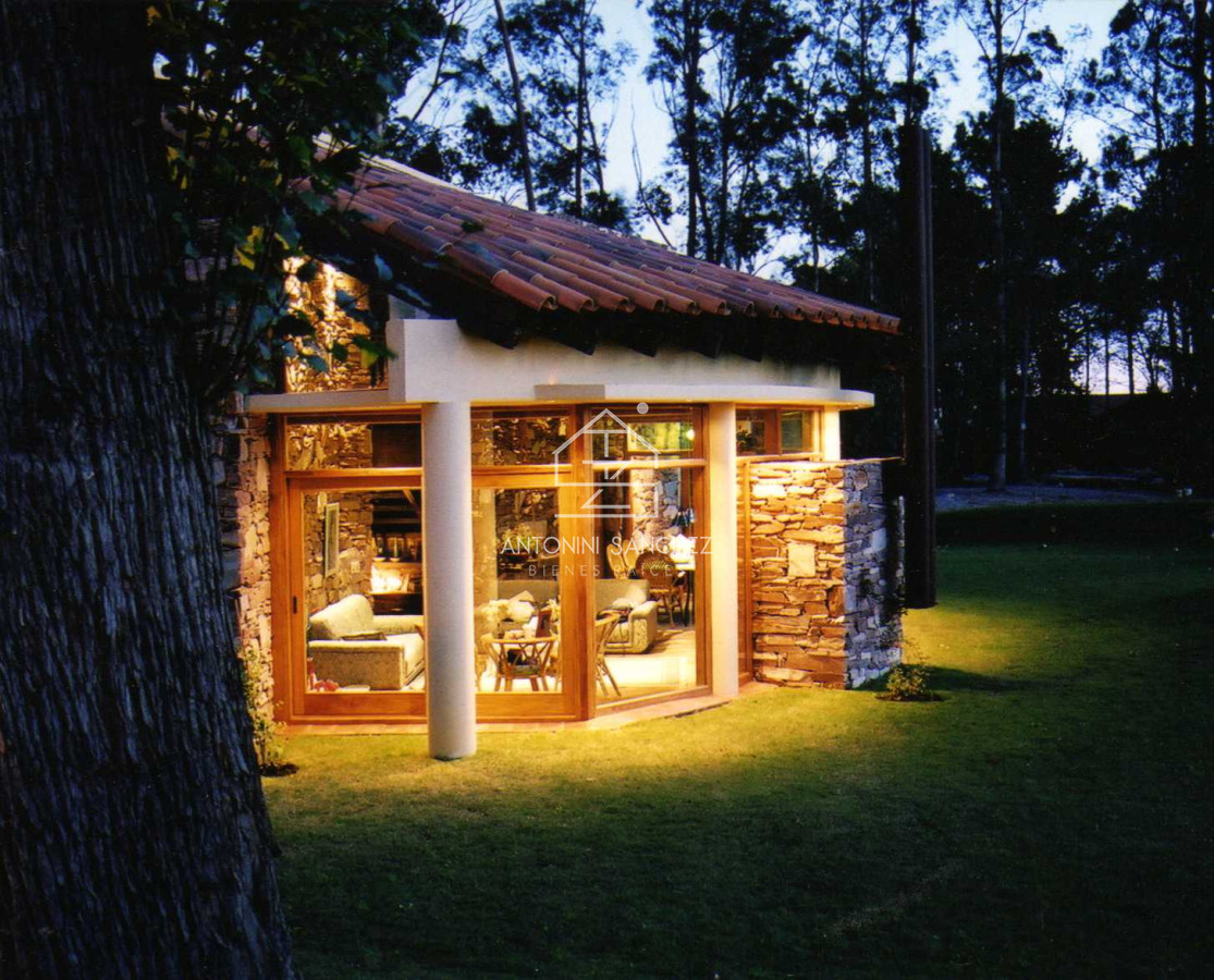 Casa ID.1950 - MUY BUENA CASA EN SOLANAS A 2 CUADRAS DE LA PLAYA