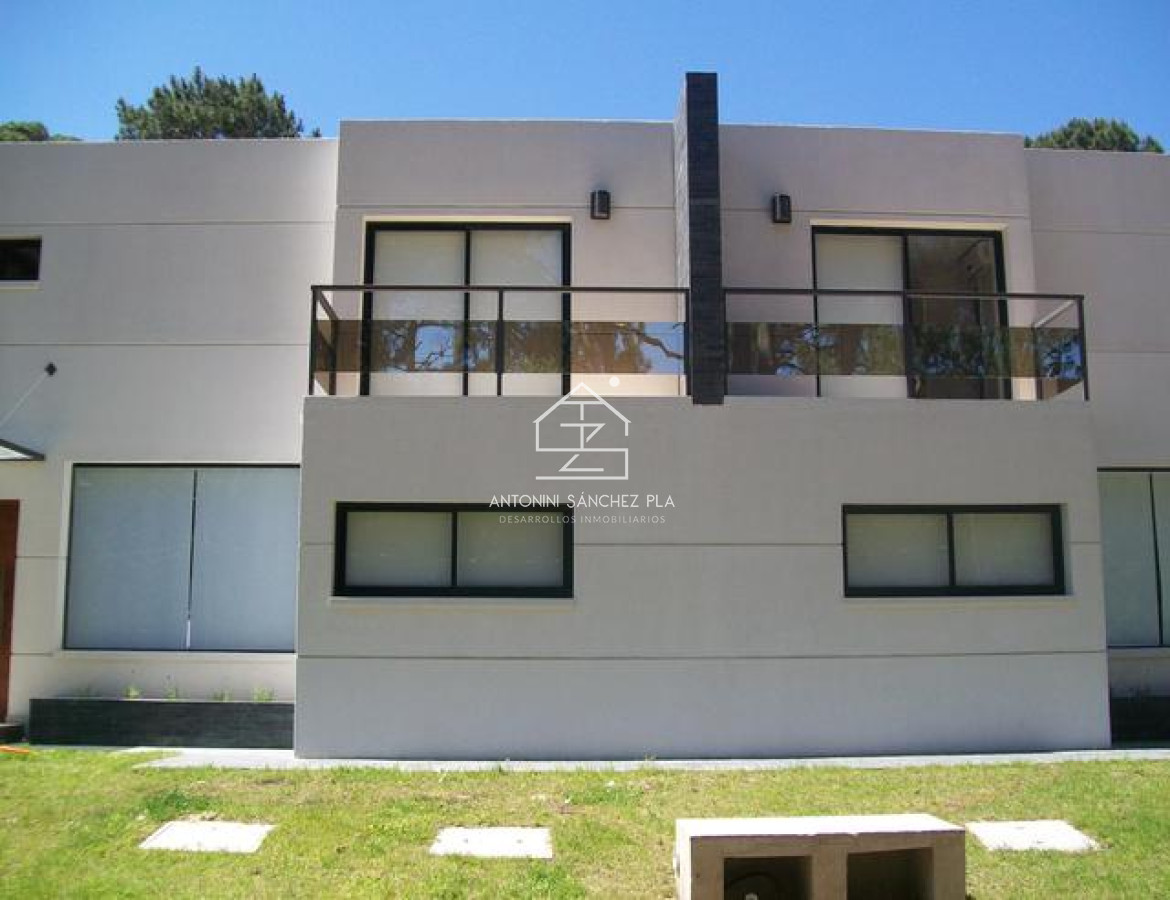 Casa ID.3945 - Casa de 4 dormitorios dentro del Complejo Solanas.