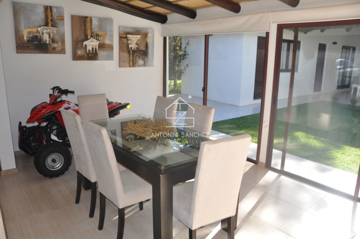 Casa ID.2396 - Casa en alquiler y venta
