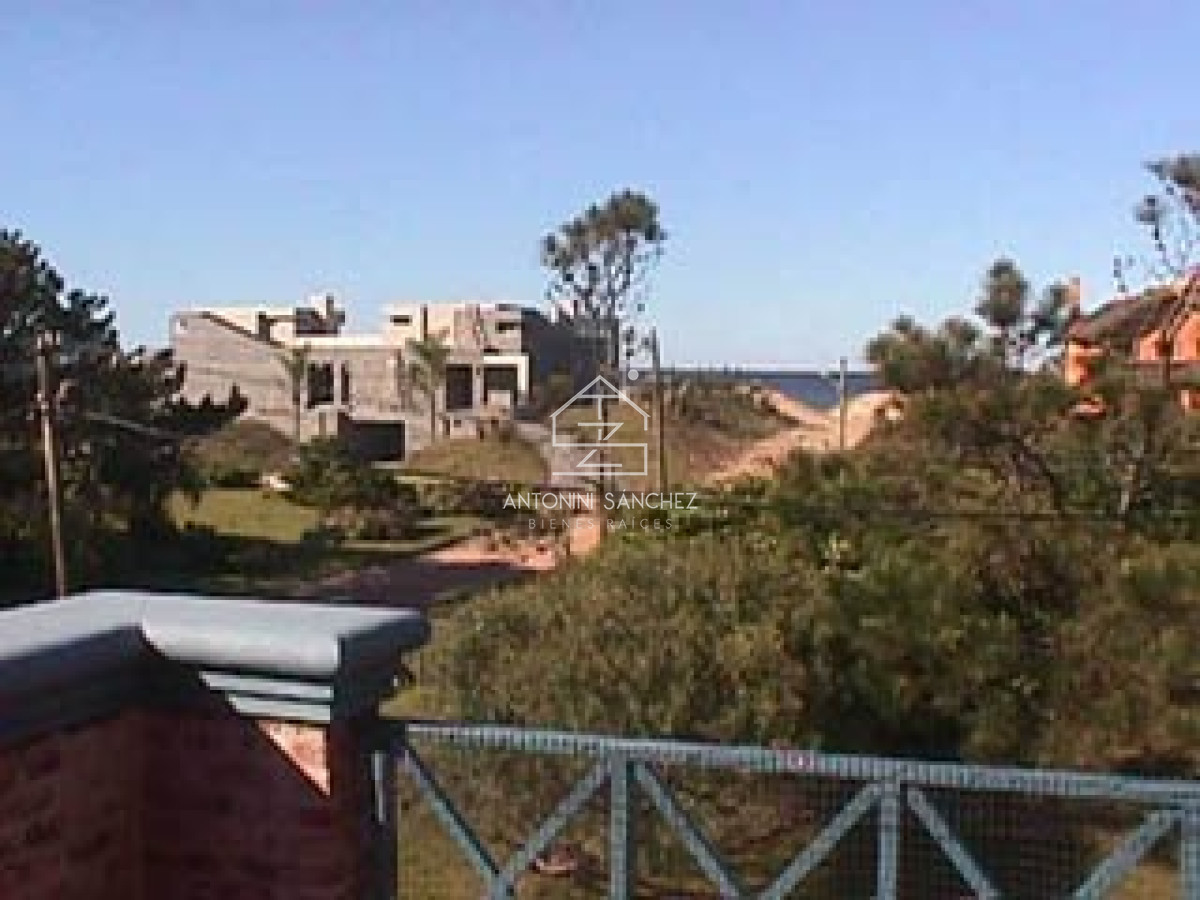 Casa ID.2395 - CASA EN PROPIEDAD HORIZONTAL, EN ZONA DE TIO TOM