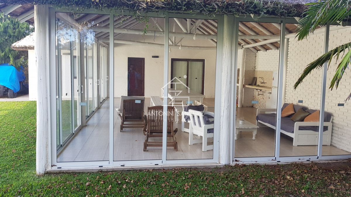Casa ID.2396 - Casa en alquiler y venta