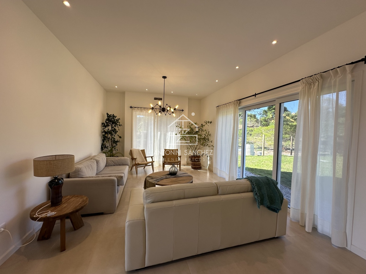 Casa ID.2397 - Venta casa en zona Chihuahua, Punta Ballena 