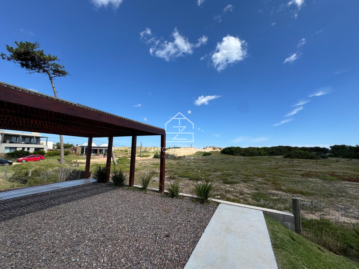Casa ID.1852 - Venta casa en zona Chihuahua Punta Ballena 