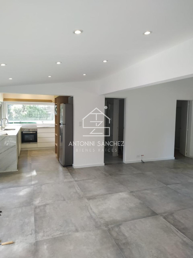 Casa ID.2396 - Casa en alquiler y venta