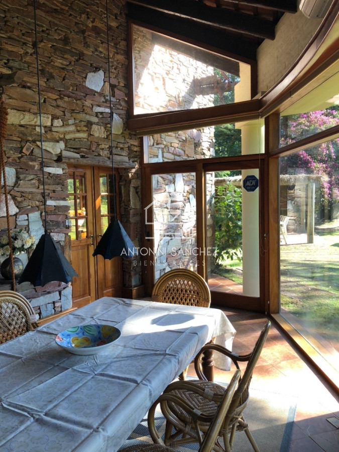 Casa ID.1950 - MUY BUENA CASA EN SOLANAS A 2 CUADRAS DE LA PLAYA
