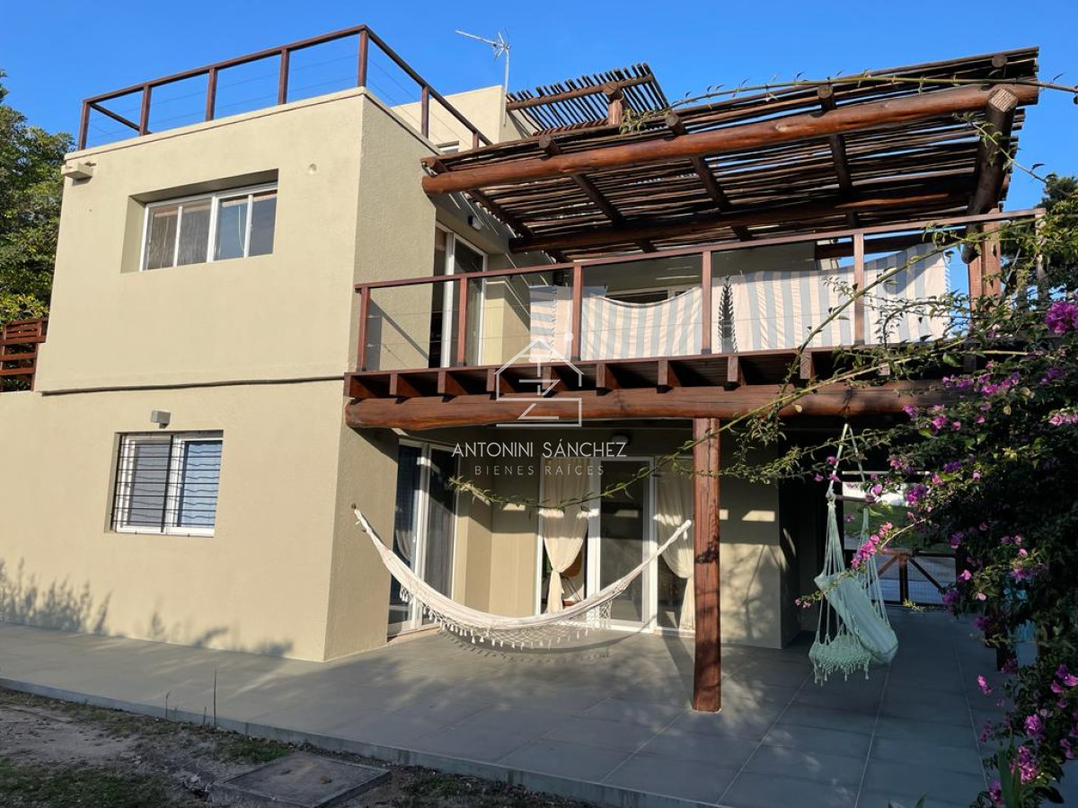 Casa ID.1849 - Venta casa con vista al mar. Punta Ballena 