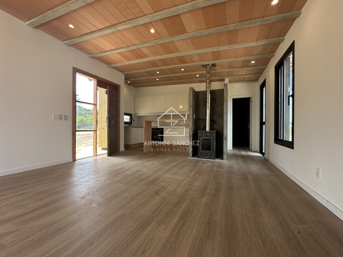 Casa ID.1484 - Venta casa a estrenar en barrio Club del lago Punta Ballena 